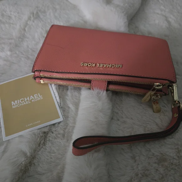 Michael Kors Coral Wristlet - Picture 5 of 5